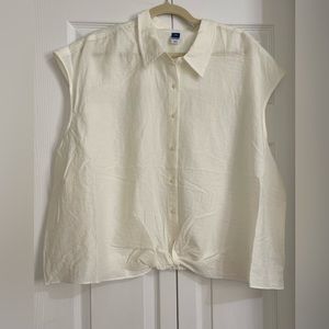 Old Navy Sleeveless Shirt #118
